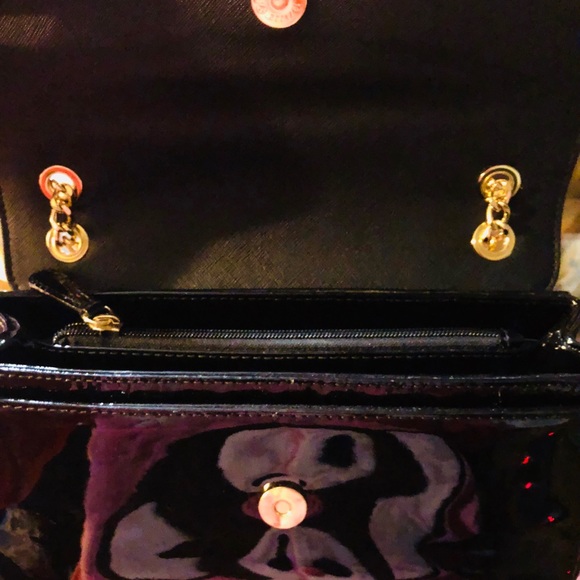 Almost new authentic  Michael kors black purse - Picture 3 of 8